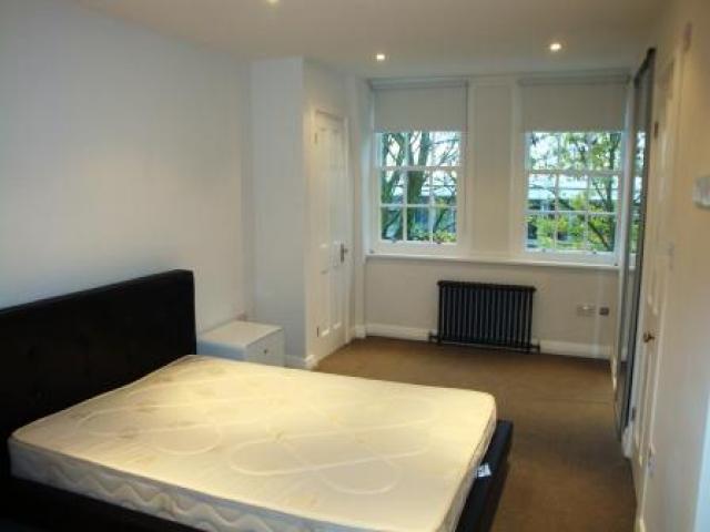			STUNNING NEW REFURB IN THE HEART OF HAMPSTEAD, 2 Bedroom, 1 bath, 1 reception Flat			 Greenhill, HAMPSTEAD